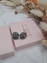 Afbeelding in Gallery-weergave laden, retro green rose