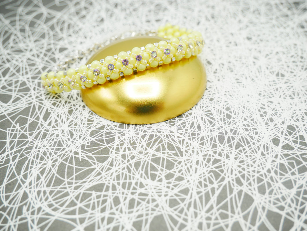 armband geel met swarovski mesh kralen